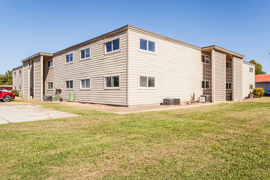 More Photos Of 205 W Moultrie Dr, Blytheville Apartments For Sale