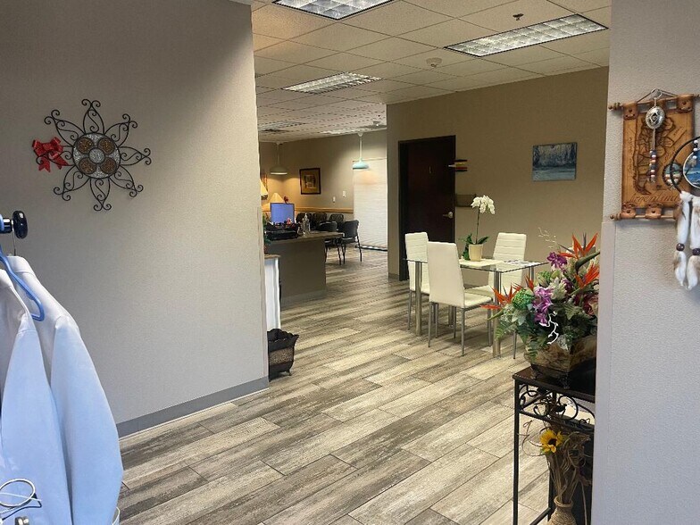 More Photos Of 5440 W Sahara Ave, Las Vegas Medical For Lease