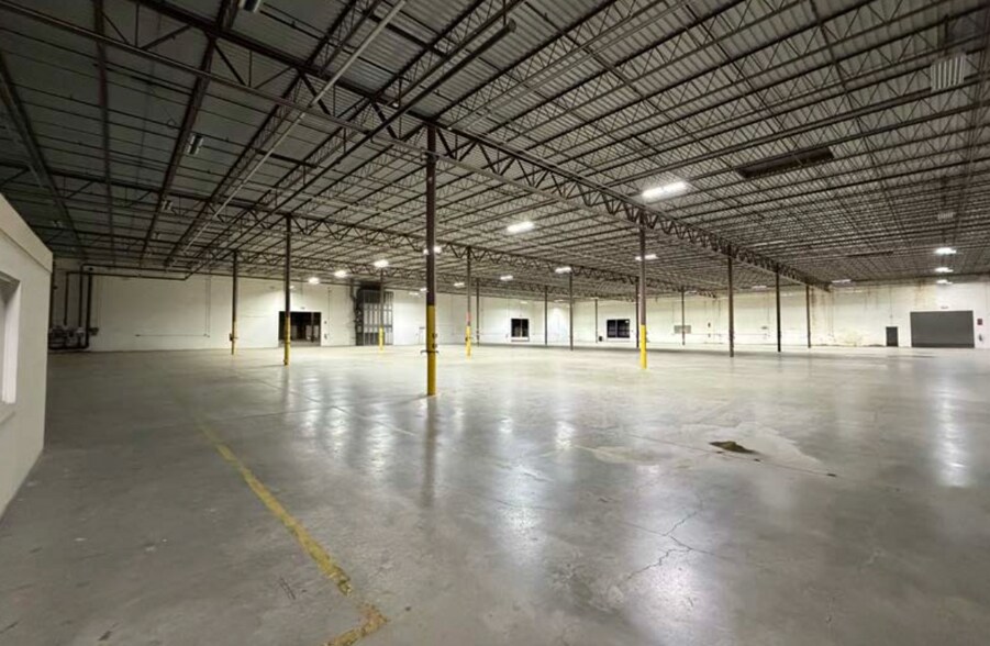 More Photos Of 2875 Needmore Rd, Dayton Warehouse For Lease