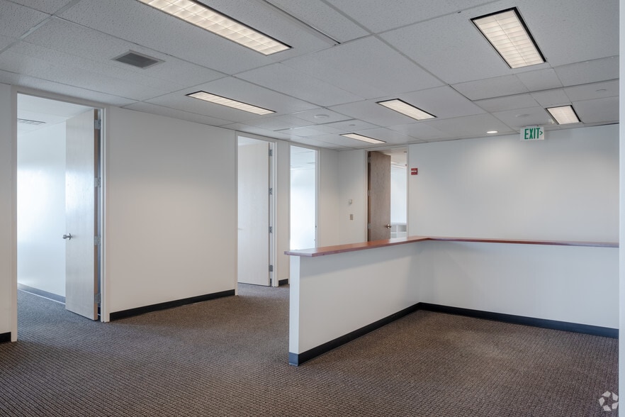 Photo of 20th Floor Ste 2075