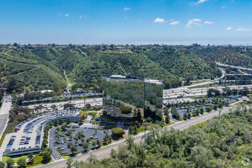 More Photos Of 3131 Camino del Rio N, San Diego Office For Lease