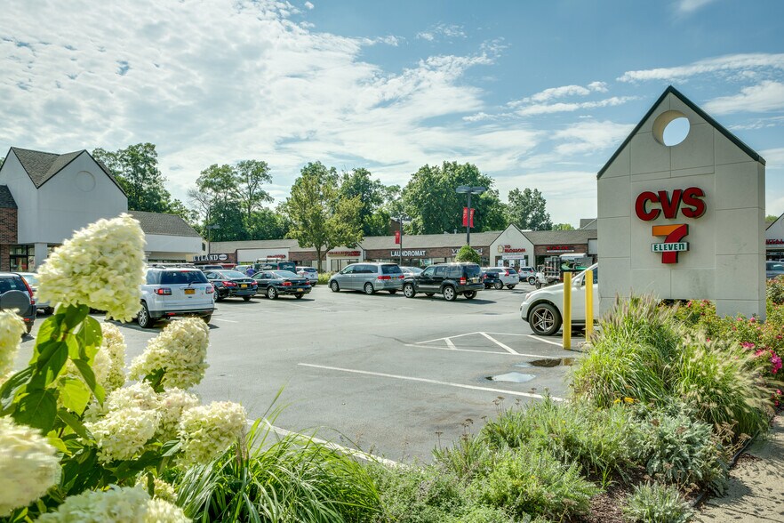 More Photos Of 206-216 Glen Cove Ave, Glen Cove Unknown For Lease