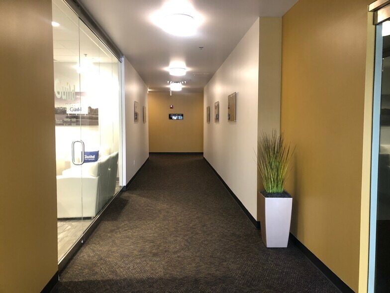 More Photos Of 2637 S 158th Plz, Omaha Office For Lease