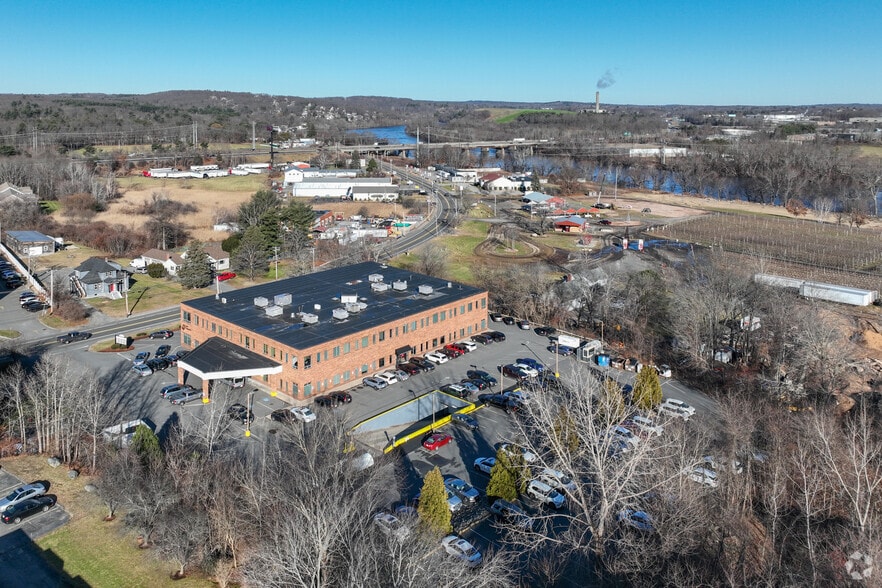 More Photos Of 421 Merrimack St, Methuen Medical For Lease