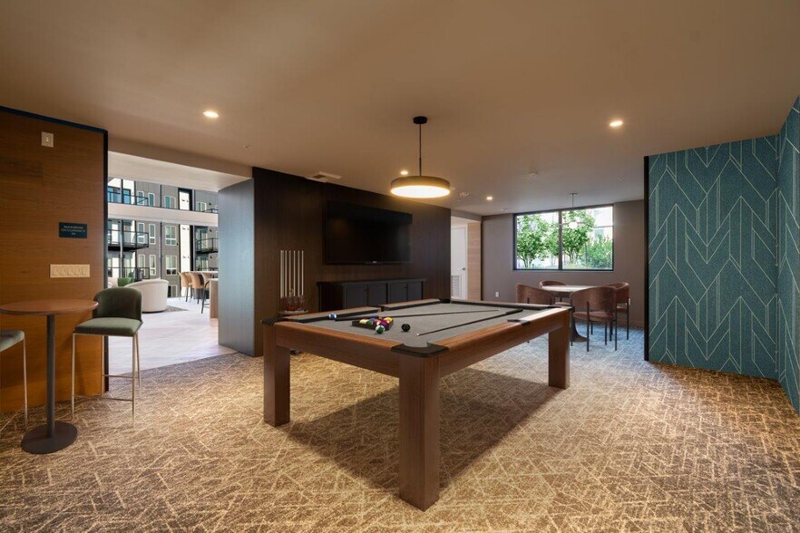 More Photos Of 132 NE 145th St, Shoreline Apartments For Lease