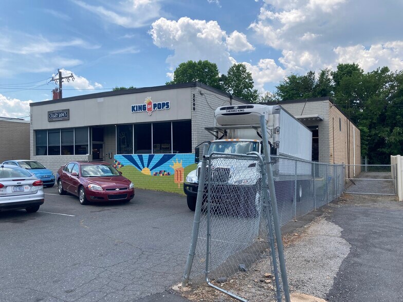 More Photos Of 2500 Dunavant St, Charlotte Warehouse For Sale