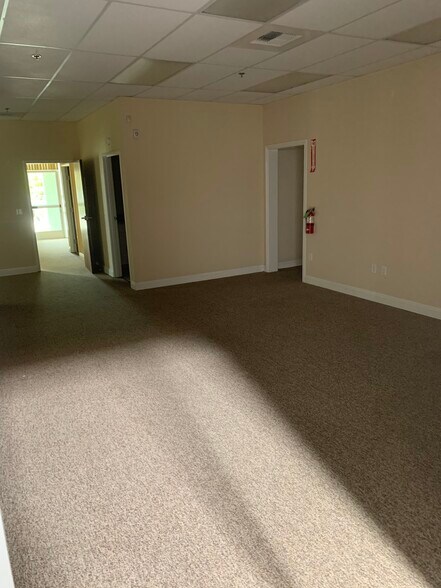 More Photos Of 3000 Bunsen Ave, Ventura Manufacturing For Lease