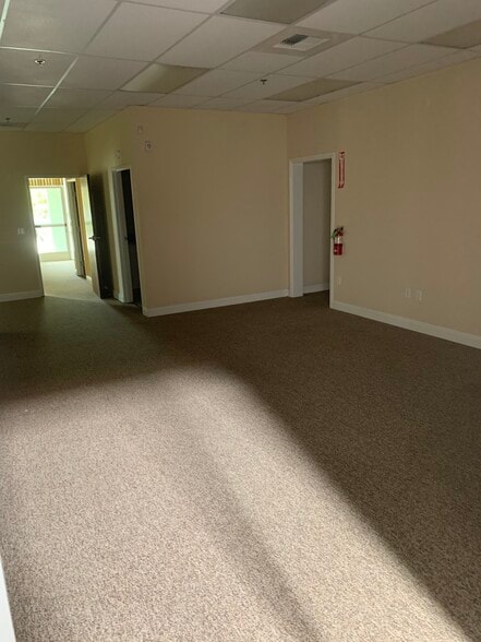 More Photos Of 3000 Bunsen Ave, Ventura Manufacturing For Lease