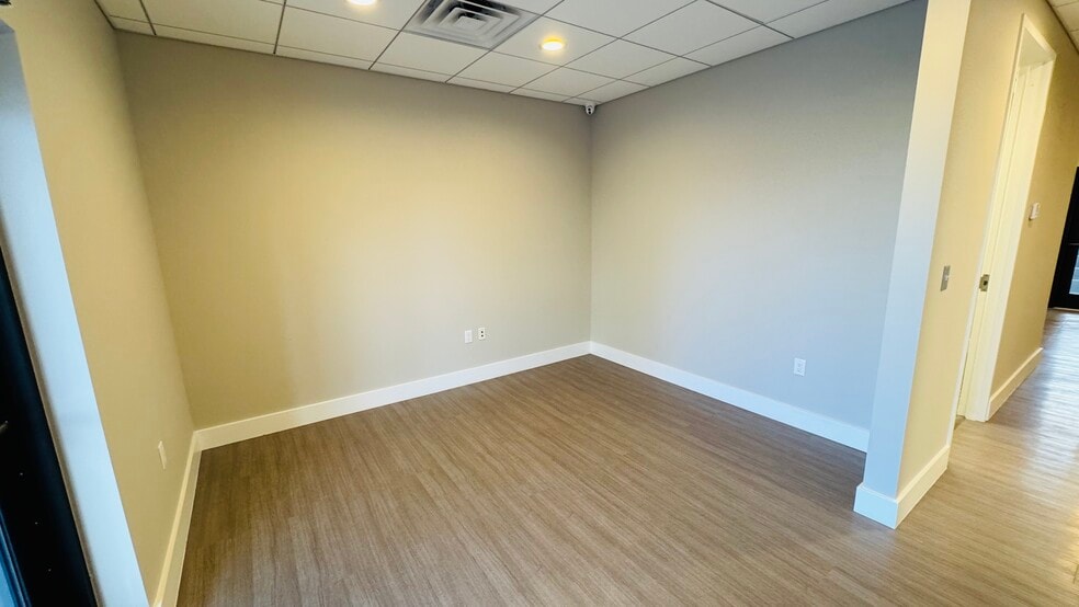 More Photos Of 730 S Atlantic Ave, Ormond Beach Office For Lease