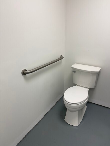 More Photos Of 578 Susquehanna Blvd, Hazleton Freestanding For Lease