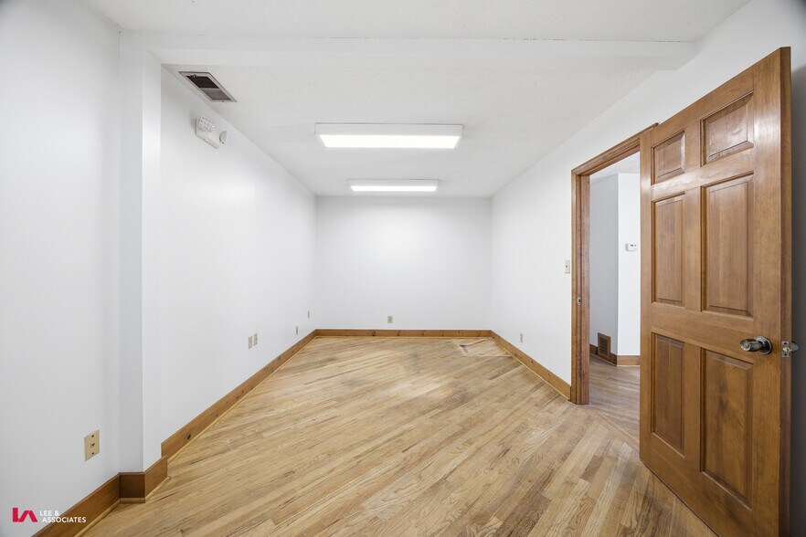 More Photos Of 1500 Union Hill Rd, Alpharetta Manufacturing For Lease