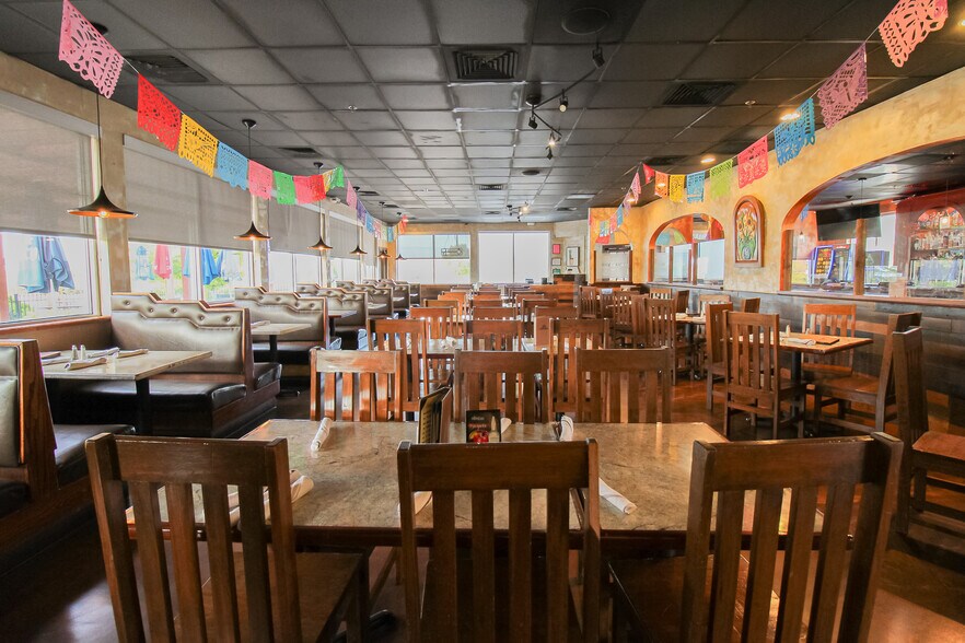 More Photos Of 2423 N Kossow Rd, Waukesha Restaurant For Sale