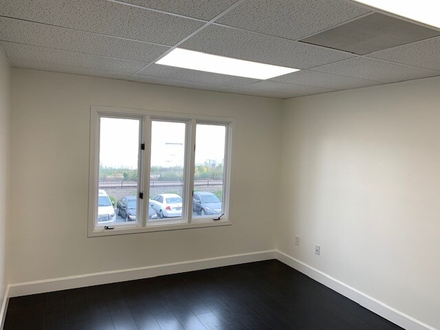 More Photos Of 1231-1241 E Warner Ave, Santa Ana Distribution For Lease