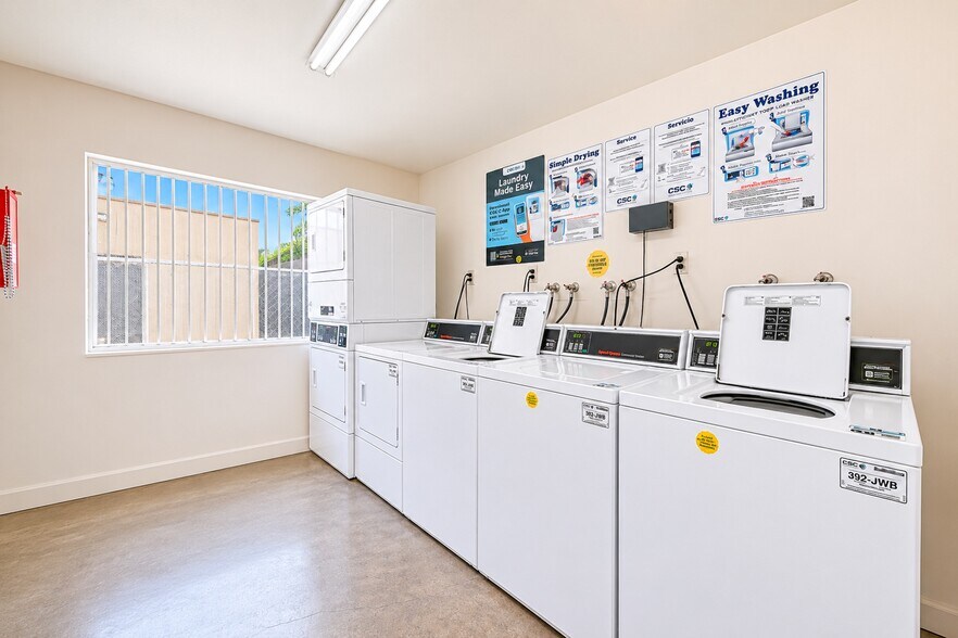 More Photos Of 383 Orchid Ln, Pomona Apartments For Sale