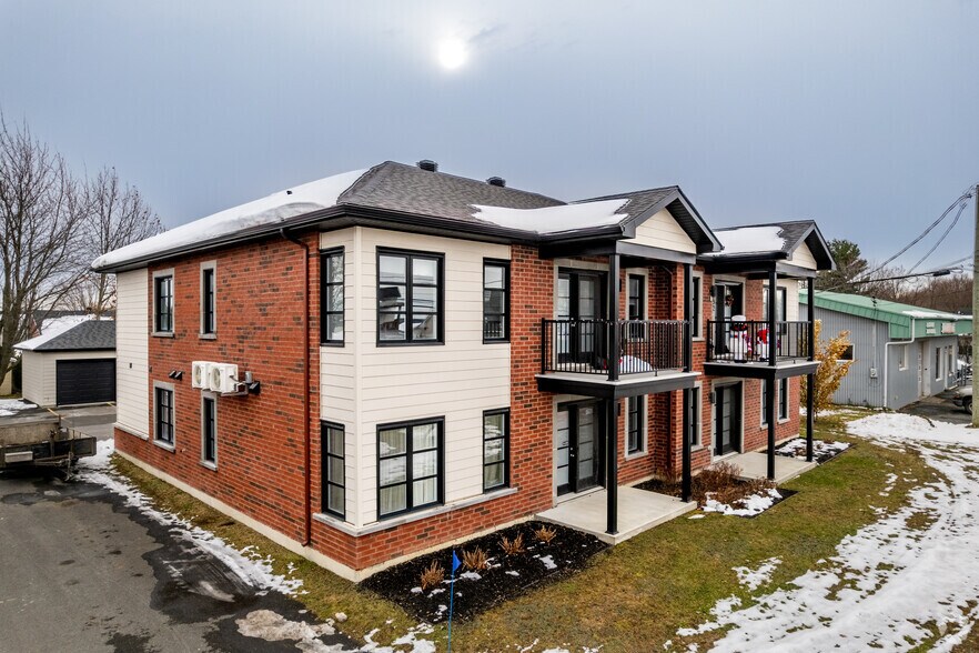 Primary Photo Of 3688-3722 Principale, Saint-cyrille-de-wendover Apartments For Sale