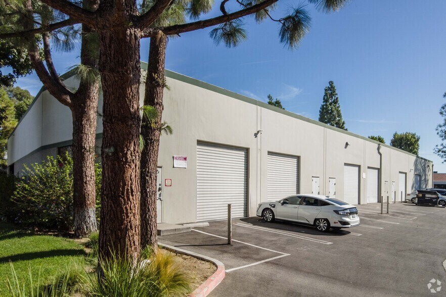 More Photos Of 9301-9325 Eton Ave, Chatsworth Unknown For Lease