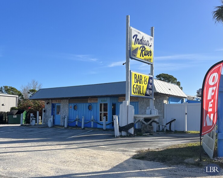 Primary Photo Of 5370 N Cocoa Blvd, Cocoa Restaurant For Lease