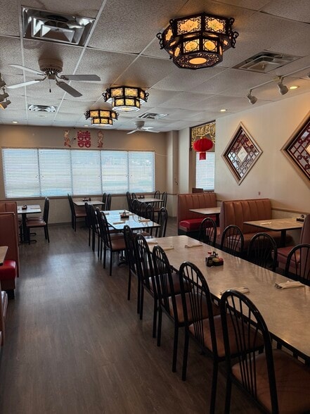 More Photos Of 4141 Clemson Blvd, Anderson Restaurant For Sale