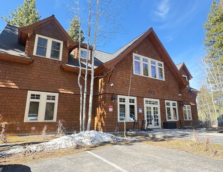 More Photos Of 932-936 Southwood Blvd, Incline Village Loft Creative Space For Lease