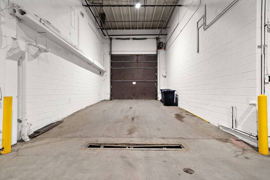 More Photos Of 405-465 Av Marien, Montréal-Est Warehouse For Lease