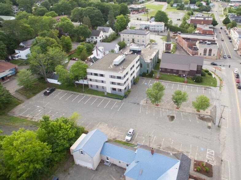More Photos Of 136 Center St, Old Town Office For Sale