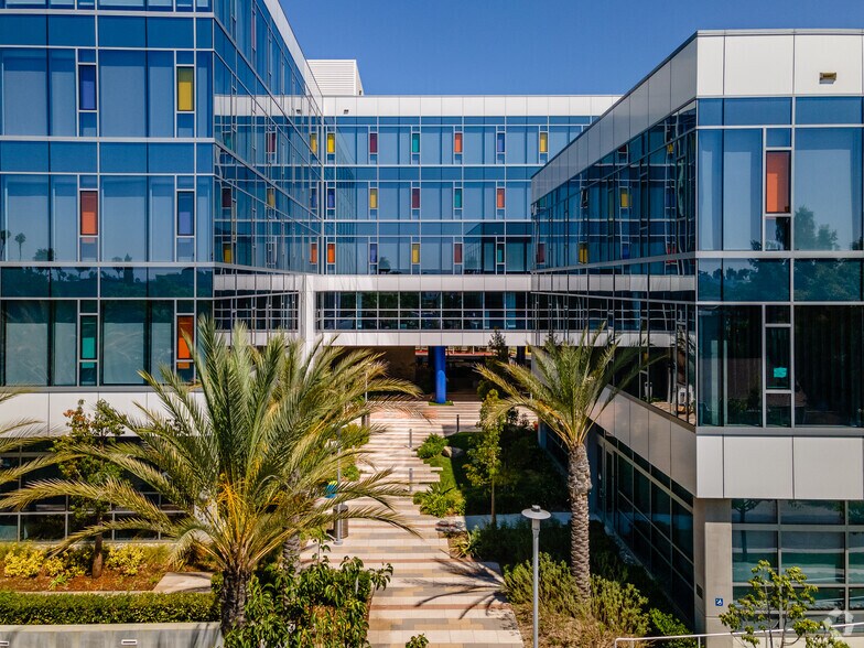 More Photos Of 6555 Barton Ave, Los Angeles Office For Lease