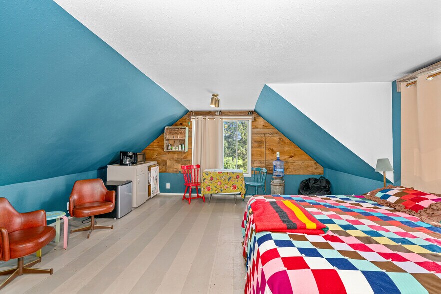 More Photos Of 60445 E Summit Rd W, Ashland Lodge Meeting Hall For Sale