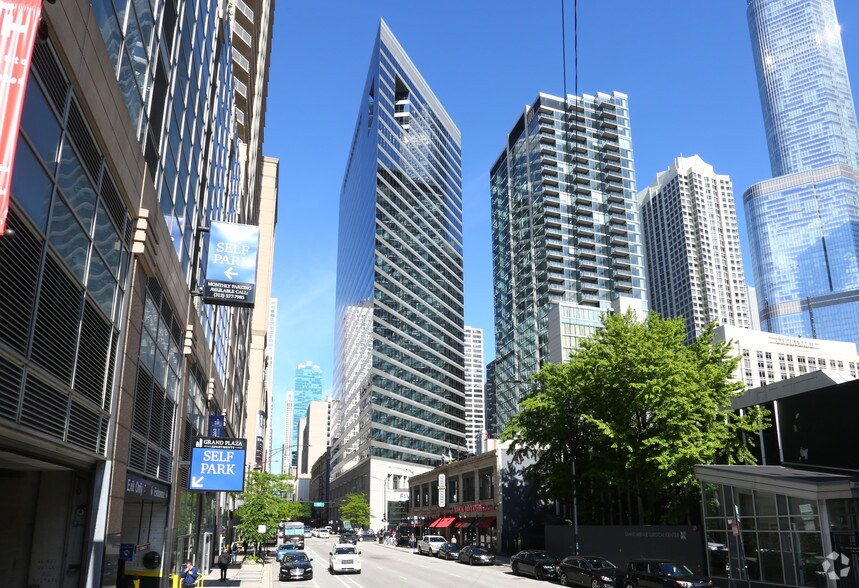 More Photos Of 515 N State St, Chicago Office For Lease