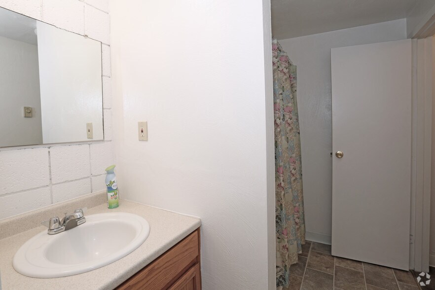 More Photos Of 621 E Deborah Jane Dr, Plum Apartments For Sale