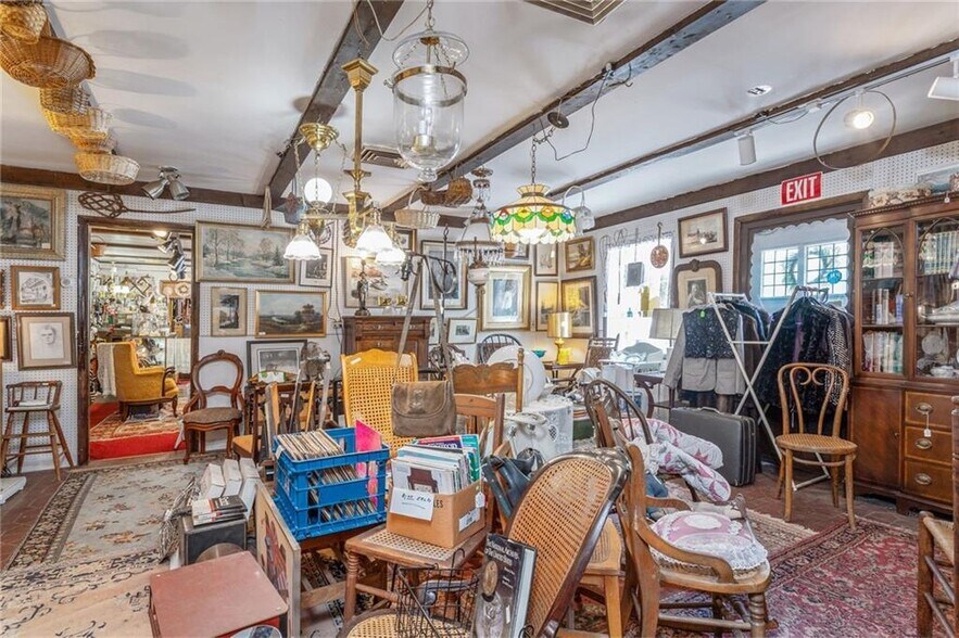 More Photos Of 538 NY-17A, Tuxedo Park General Retail For Sale