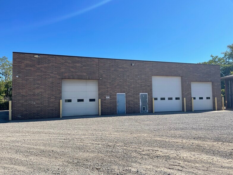 More Photos Of 1826 17th St NE, Canton Industrial For Sale