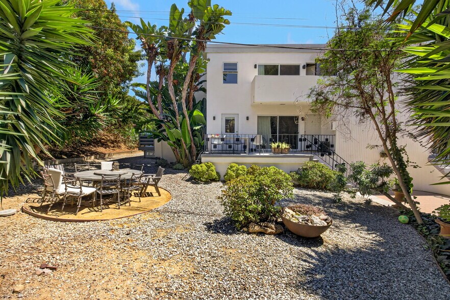 More Photos Of 22357 Pacific Coast Hwy, Malibu Apartments For Sale