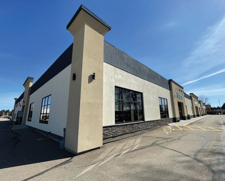More Photos Of 2810 Bremner Ave, Red Deer Storefront For Sale