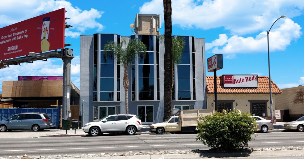 More Photos Of 20847 Sherman Way, Canoga Park Office For Sale