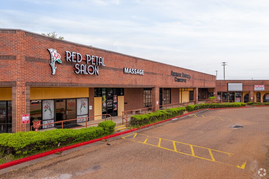 More Photos Of 3320 Troup Hwy, Tyler Unknown For Lease