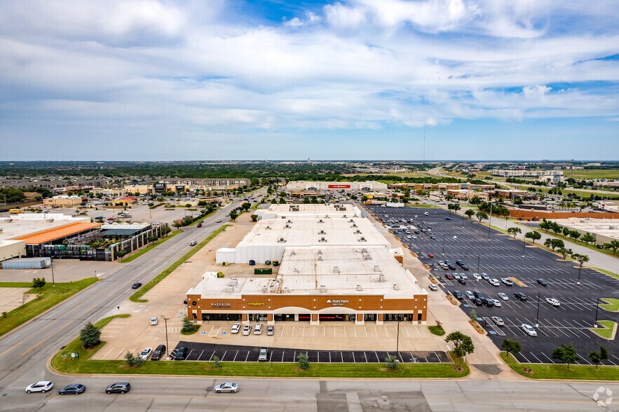 More Photos Of 2121-2229 NW 138th St, Oklahoma City Unknown For Lease