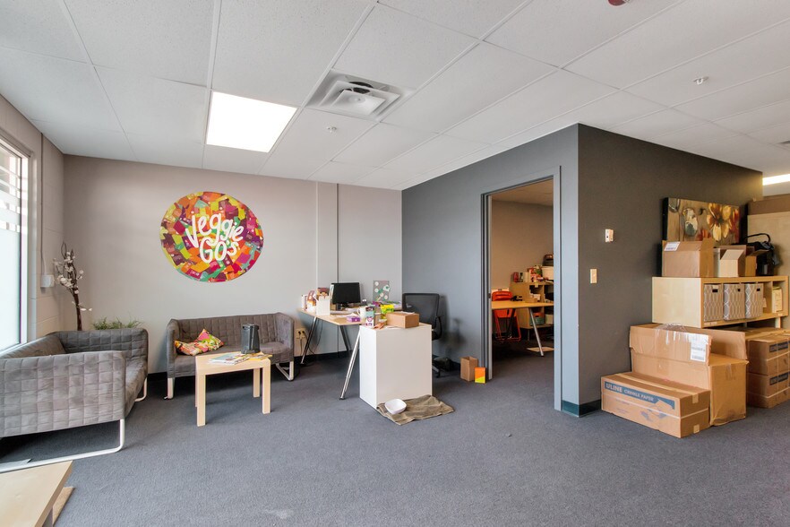 More Photos Of 3020 Carbon Pl, Boulder Office For Sale