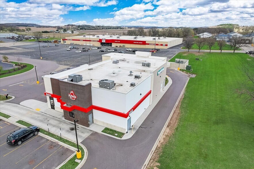 More Photos Of 2921 New Pinery Rd, Portage Fast Food For Sale