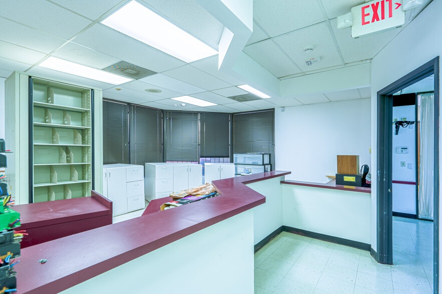 More Photos Of 2424 Hamilton St, Houston Medical For Lease