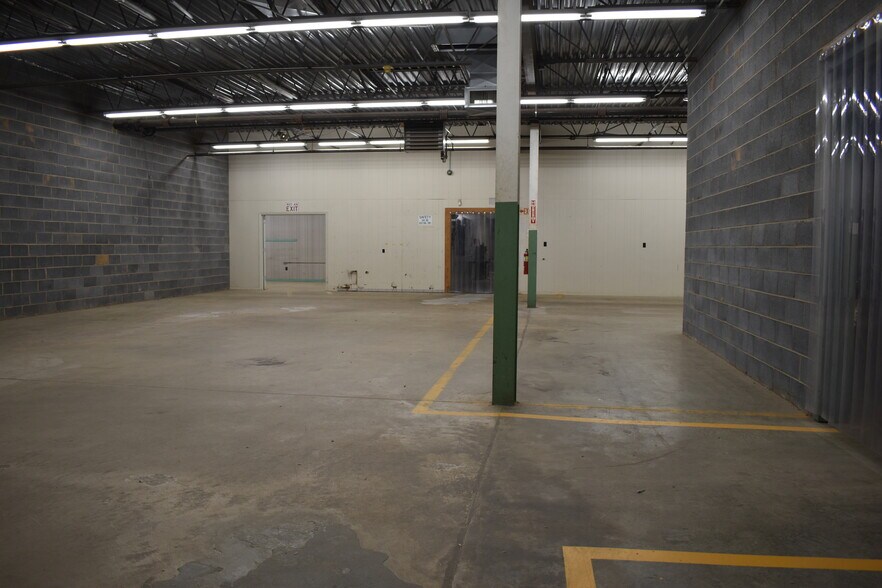 More Photos Of 1014 1st St W, Conover Warehouse For Lease