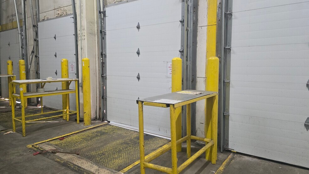 More Photos Of 2200 & 2100 Trophy Dr, McAllen Warehouse For Sale