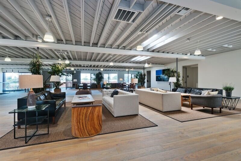 More Photos Of 2236 S Barrington Ave, Los Angeles Loft Creative Space For Lease