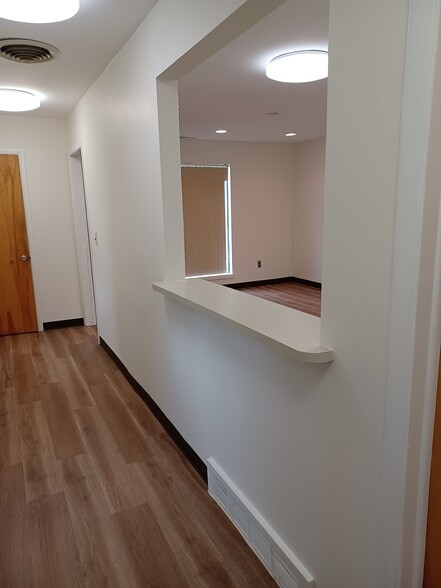 More Photos Of 32905 W 12 Mile Rd, Farmington Hills Medical For Sale