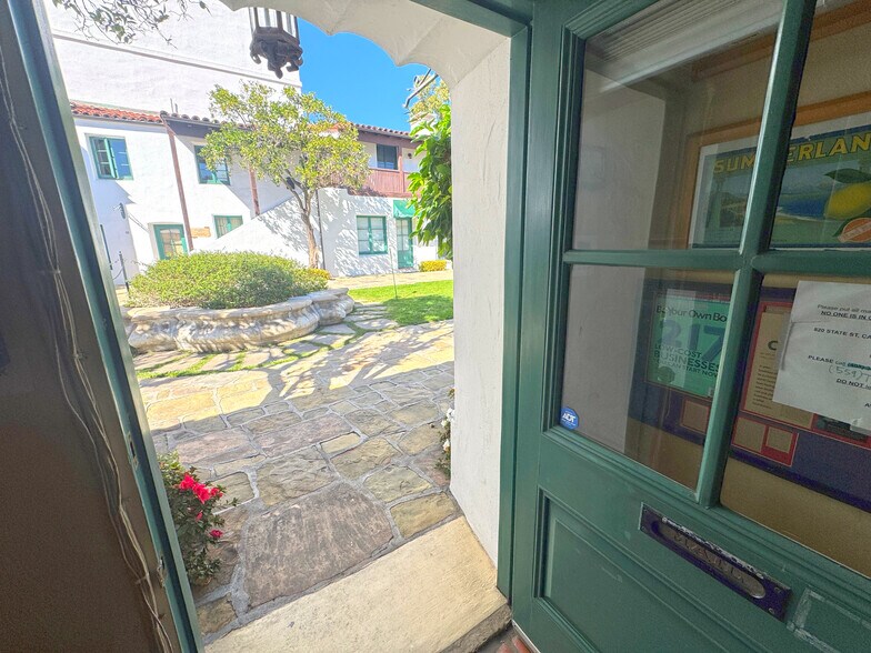 More Photos Of 22 El Paseo, Santa Barbara Office For Lease