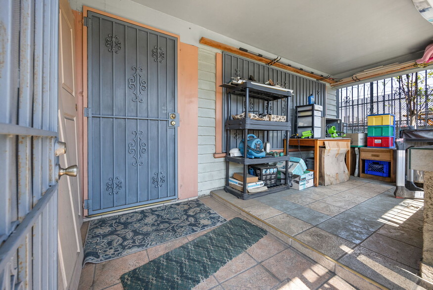 More Photos Of 451 E Vernon Ave, Los Angeles Hotel For Sale