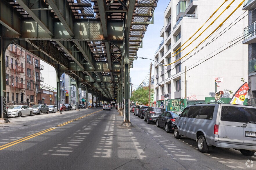 More Photos Of 3637 31st St, Long Island City Apartments For Lease