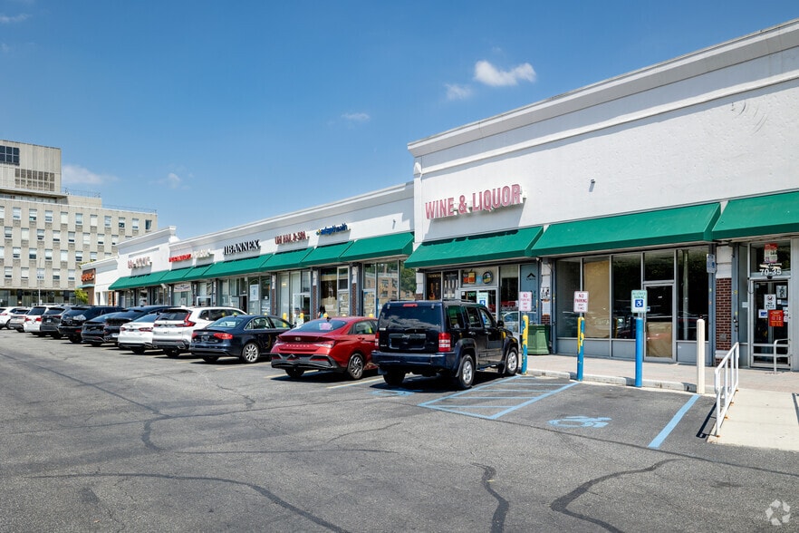 More Photos Of 7009-7063 Parsons Blvd, Fresh Meadows General Retail For Lease