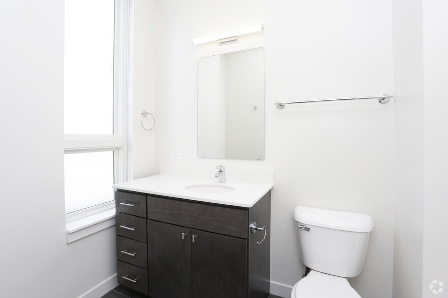 More Photos Of 1059 Wealthy St SE, Grand Rapids Apartments For Lease