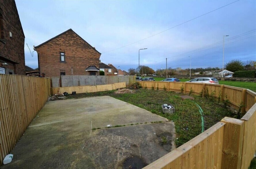 66 Abb Scott Ln, Bradford BD6 2NF Land For Sale