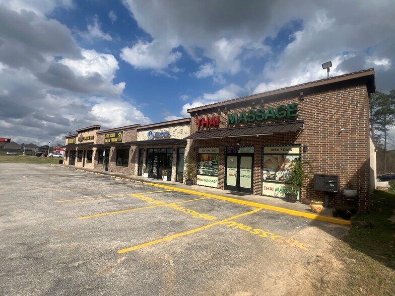 More Photos Of 17552 Stuebner Airline Rd, Spring Storefront Retail Office For Lease